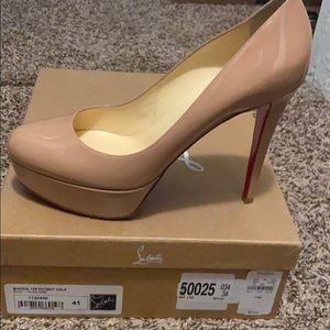 Christian Louboutin pump